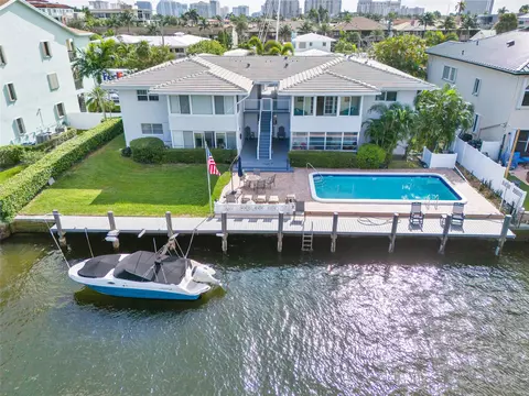 2743 NE 15th St #6, Fort Lauderdale, FL 33304