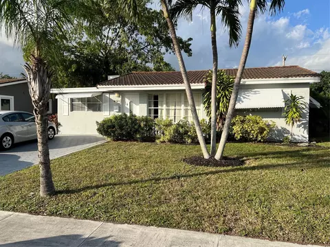 6761 Liberty St, Hollywood, FL 33024