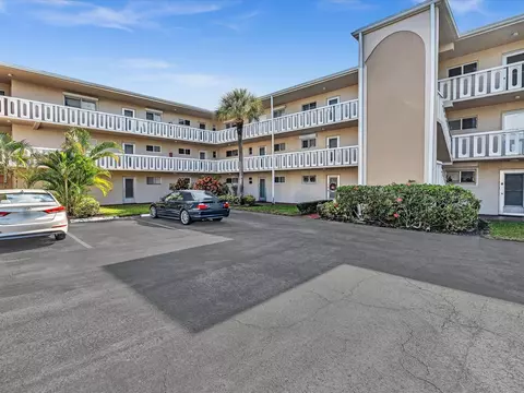 2566 S Garden Dr #310, Lake Worth, FL 33461