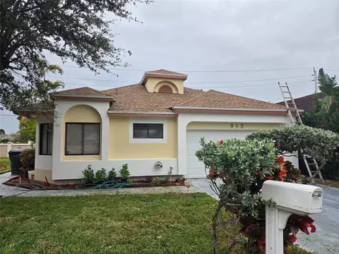 913 E Maple, North Lauderdale, FL 33068
