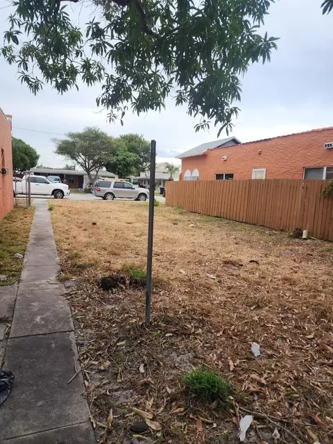 407 N H St, Lake Worth Beach, FL 33460