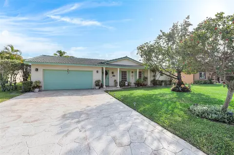 2703 NW 119th Ter, Coral Springs, FL 33065