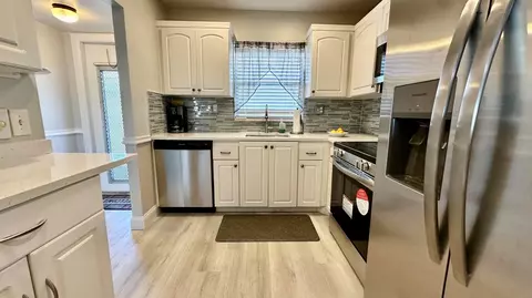 9801 Sunrise Lakes Blvd #304, Sunrise, FL 33322