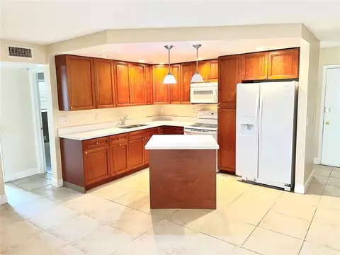 4425 Treehouse Ln #A, Tamarac, FL 33319