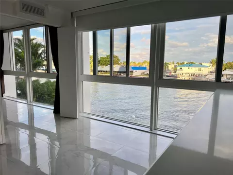 3100 NE 49th St #302, Fort Lauderdale, FL 33308