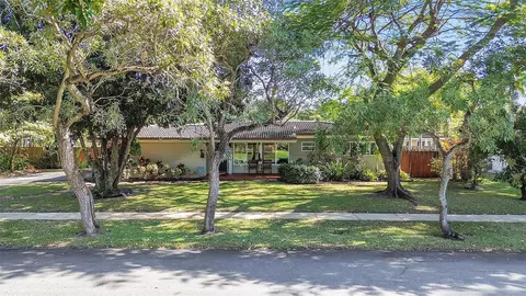 152 SW 60th Ave, Plantation, FL 33317