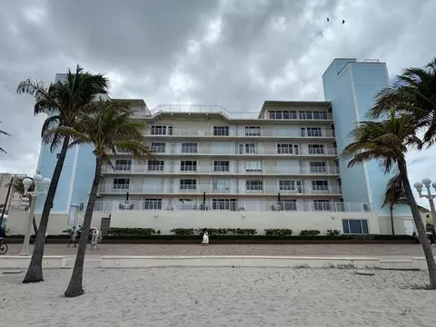 300 Oregon #404, Hollywood, FL 33019