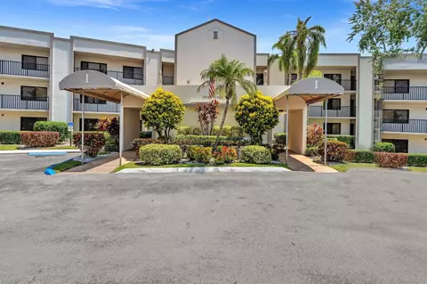 10847 W Clairmont Cir #302, Tamarac, FL 33321