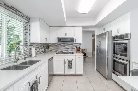 5750 NE 19th Ter, Fort Lauderdale, FL 33308