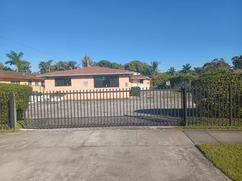 465 NE 139, North Miami, FL 33161