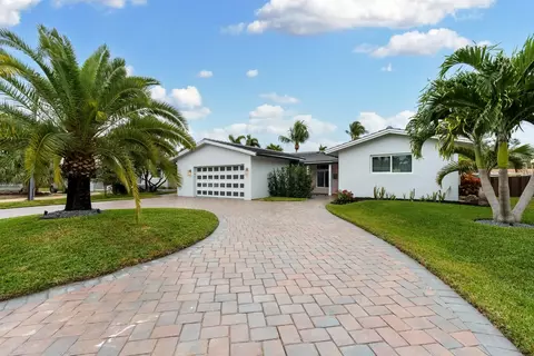 2400 NE 18th Ave, Wilton Manors, FL 33305
