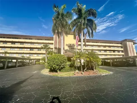 4100 Crystal Lk #310, Pompano Beach, FL 33064