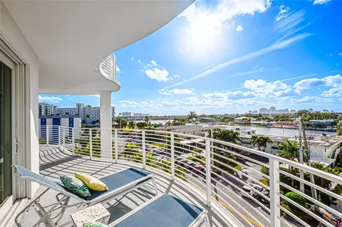 612 Bayshore Dr #402, Fort Lauderdale, FL 33304