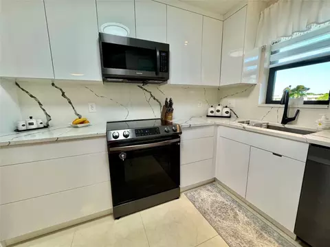 2440 Deer Creek Country Clb #305, Deerfield Beach, FL 33442