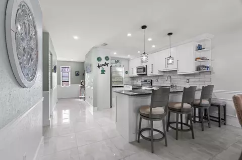 21215 Lago Cir #F, Boca Raton, FL 33433
