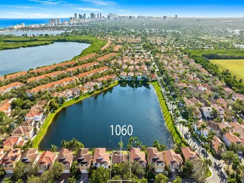 1060 Corkwood, Hollywood, FL 33019