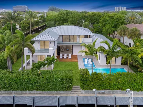 26 S Compass Dr, Fort Lauderdale, FL 33308