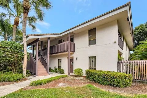 9328 Sabal Ridge Cir #B, Boca Raton, FL 33428