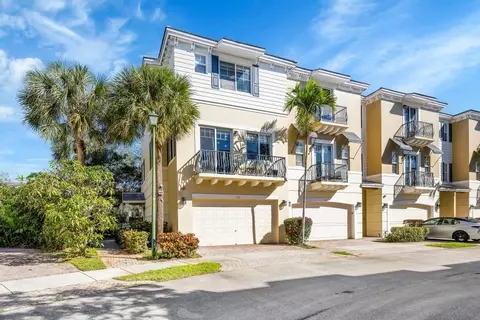 616 NW 38th Cir #616, Boca Raton, FL 33431
