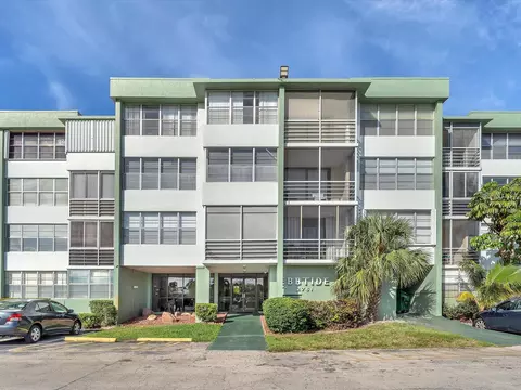 2761 Taft #311, Hollywood, FL 33020