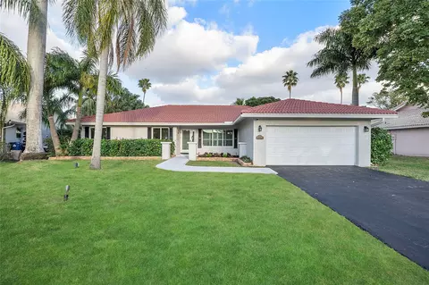 1811 NW 110 Ter, Coral Springs, FL 33071