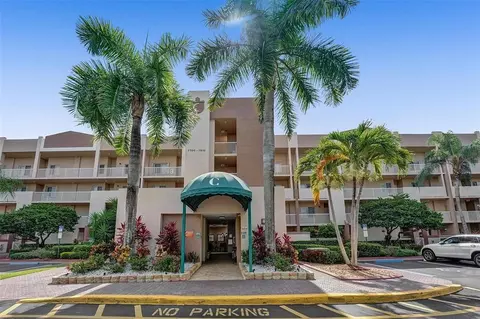 7712 Granville Dr #107, Tamarac, FL 33321