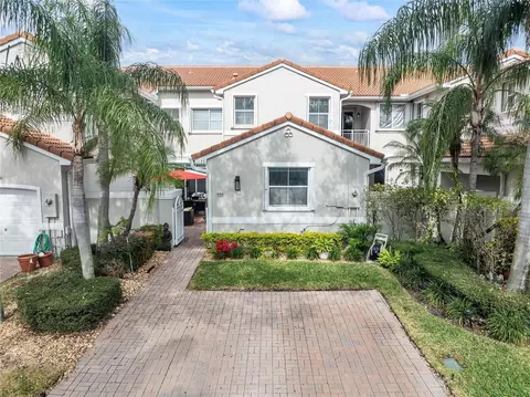 1135 Doveplum #1135, Hollywood, FL 33019