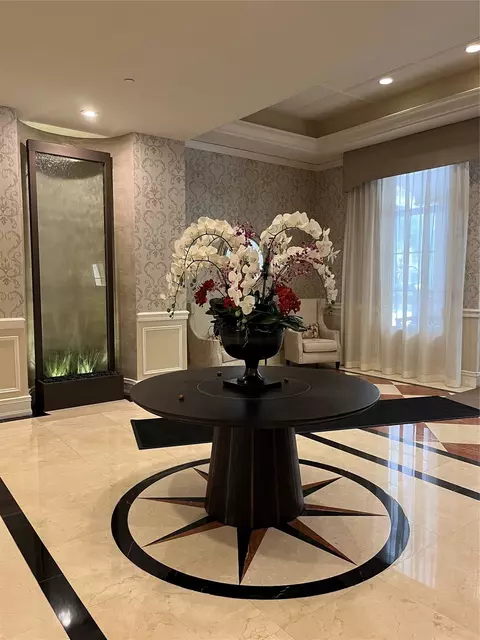 16102 Emerald Estates Dr #409, Weston, FL 33331