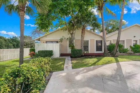224 SE 1st Cir #19A, Boynton Beach, FL 33435