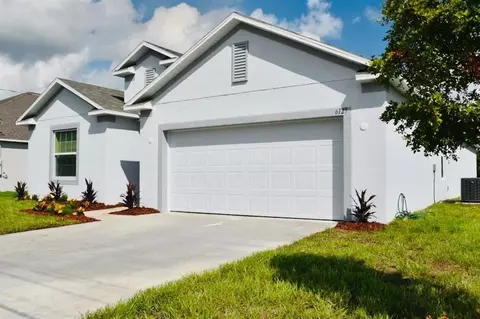 6127 NW Drophy Ave, Port Saint Lucie, FL 34986