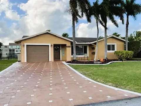 6703 NW 93 Ave, Tamarac, FL 33321