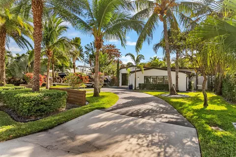 2600 SE 2nd Ct, Pompano Beach, FL 33062