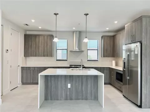 559 NE 21st Ct #5, Wilton Manors, FL 33305