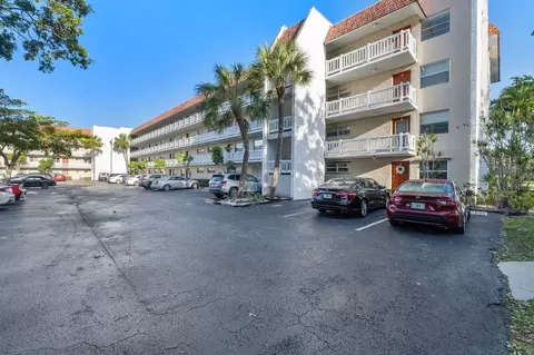 3551 Inverrary Dr #404, Lauderhill, FL 33319