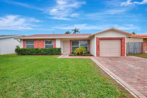 11431 NW 37th St, Sunrise, FL 33323
