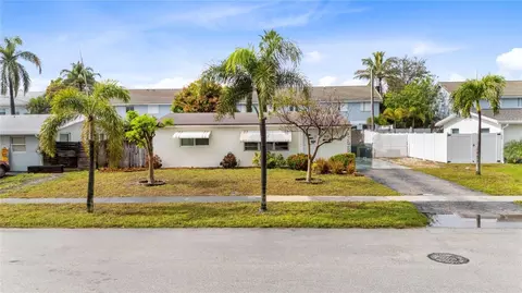 313 SE 3rd, Deerfield Beach, FL 33441