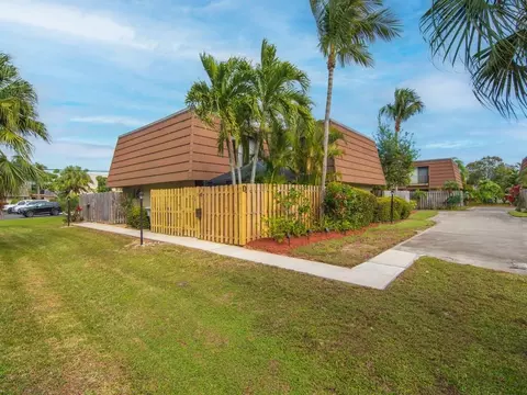 1166 6th Ave 19d, Vero Beach, FL 32960