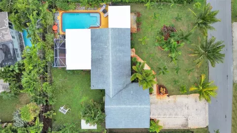 2733 NE 2nd Ave, Wilton Manors, FL 33334
