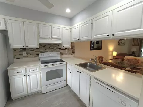 1108 Bahama Bnd #B2, Coconut Creek, FL 33066