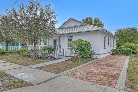 313 W 13th St, Riviera Beach, FL 33404