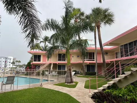 2825 NE 33rd Ave #202, Fort Lauderdale, FL 33308