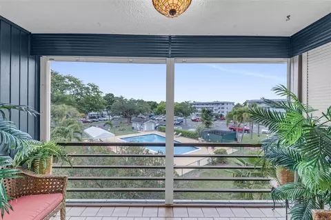 115 Royal Park Dr #3D, Oakland Park, FL 33309