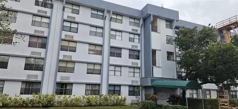 2401 Riverside Dr #417-B, Coral Springs, FL 33065