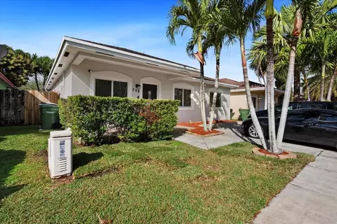 208 SW 15th Ter, Homestead, FL 33030