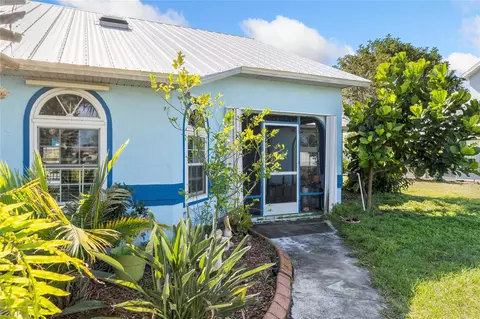 1883 Barber St, Sebastian, FL 32958