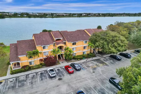 2647 NW 33rd St #2302, Oakland Park, FL 33309