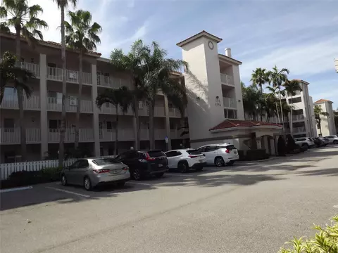 6096 Huntwick Ter #104, Delray Beach, FL 33484