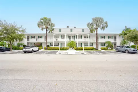 3209 NE 36th St #8D, Fort Lauderdale, FL 33308
