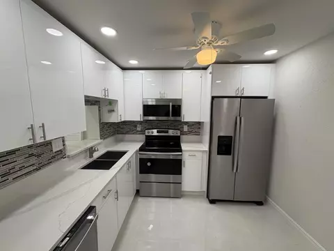 7650 W Mcnab #118, Tamarac, FL 33321