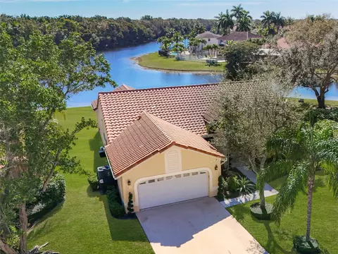 744 Verona Lake Dr, Weston, FL 33326